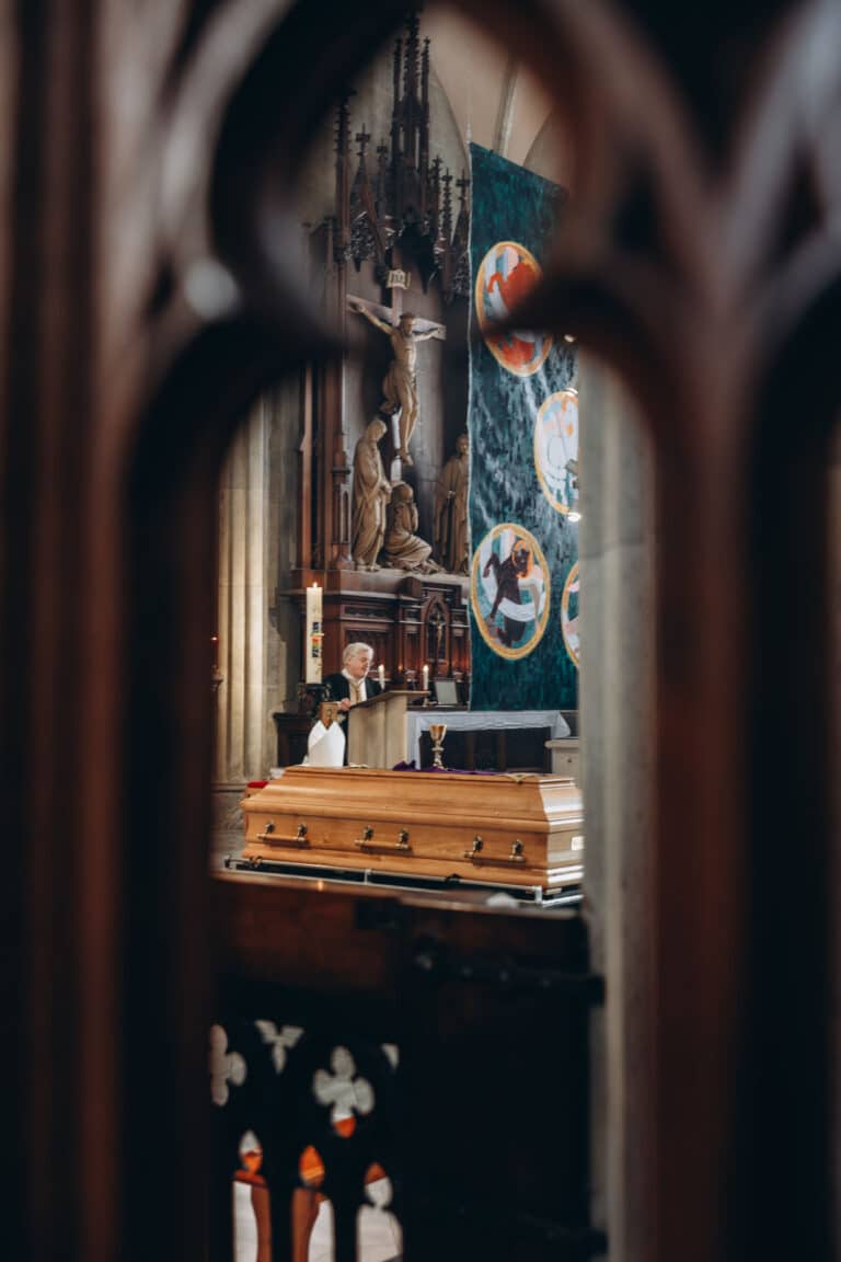 圣安魂曲和修道院长布鲁诺的葬礼