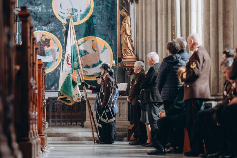 圣安魂曲和修道院长布鲁诺的葬礼