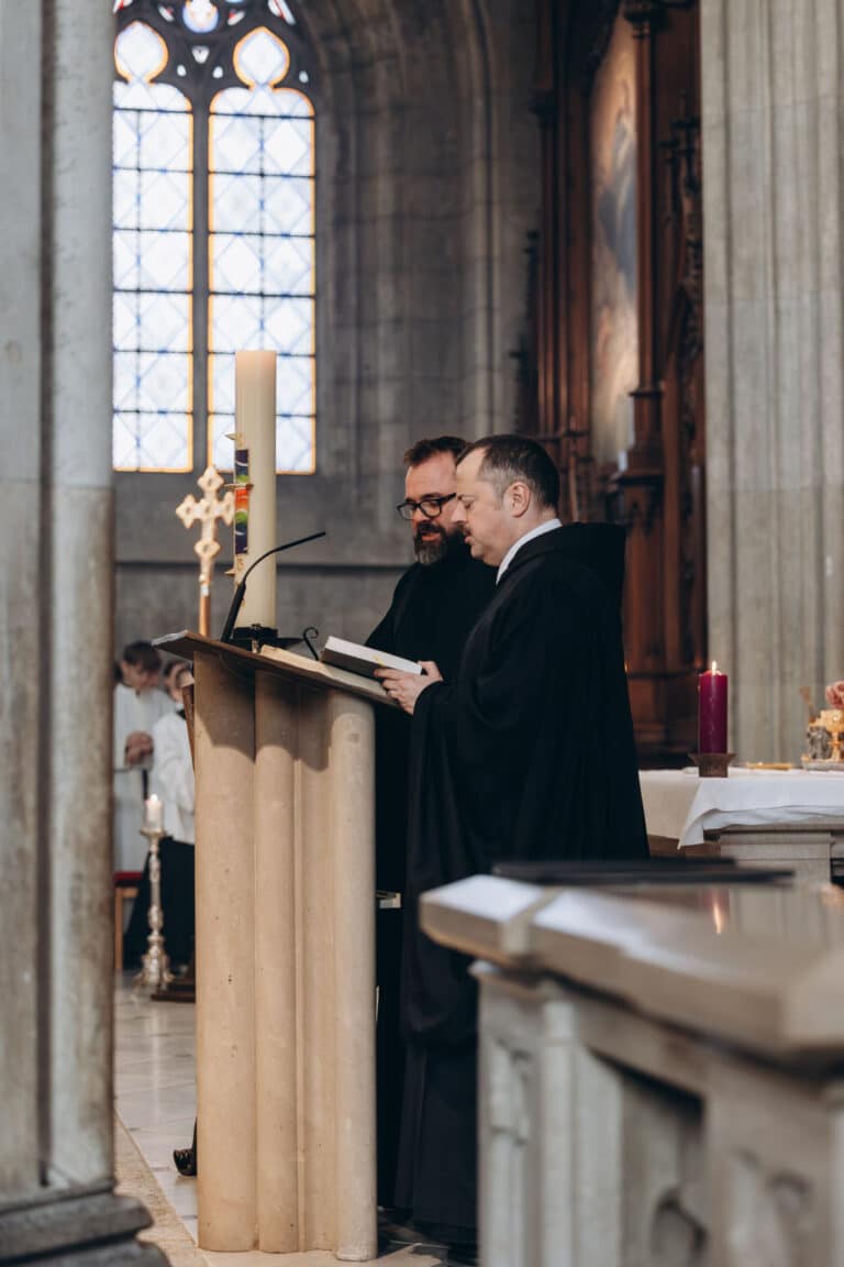 圣安魂曲和修道院长布鲁诺的葬礼