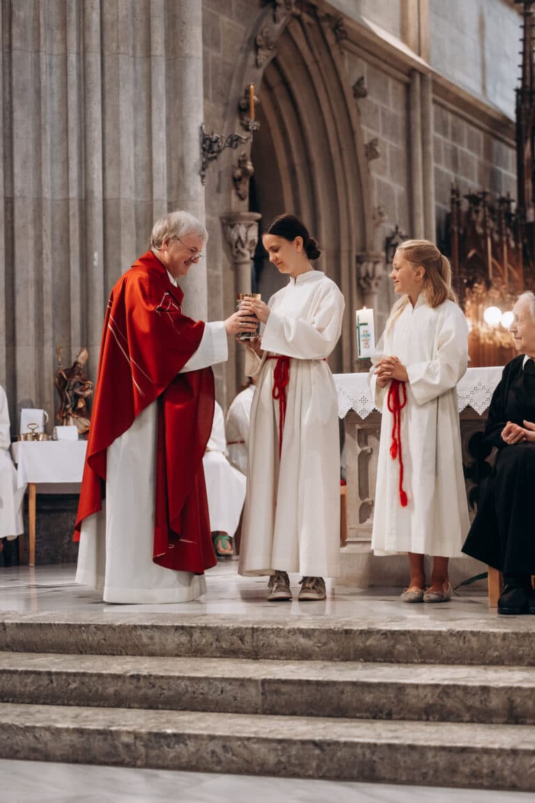 Hemmasoontag and farewell to Sister Friedburg