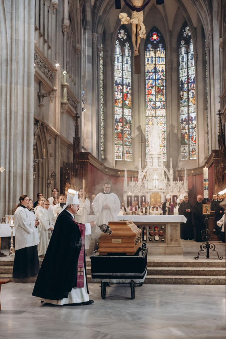 圣安魂曲和修道院长布鲁诺的葬礼