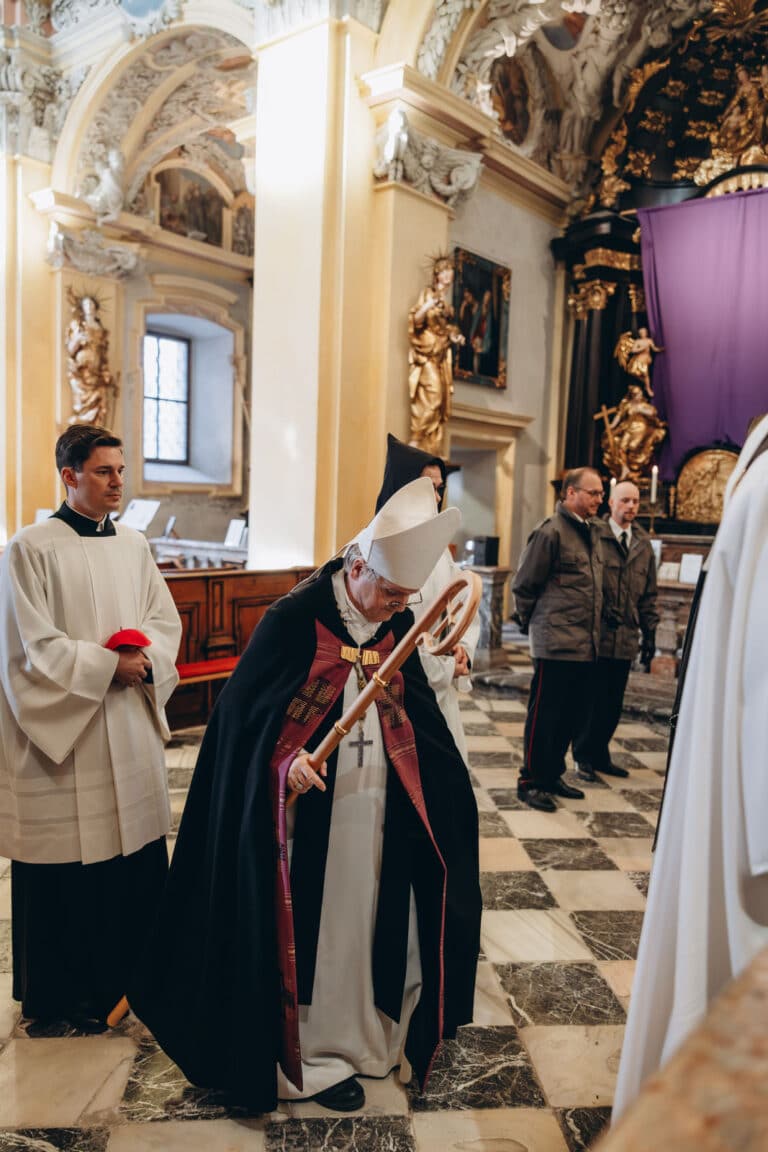 圣安魂曲和修道院长布鲁诺的葬礼