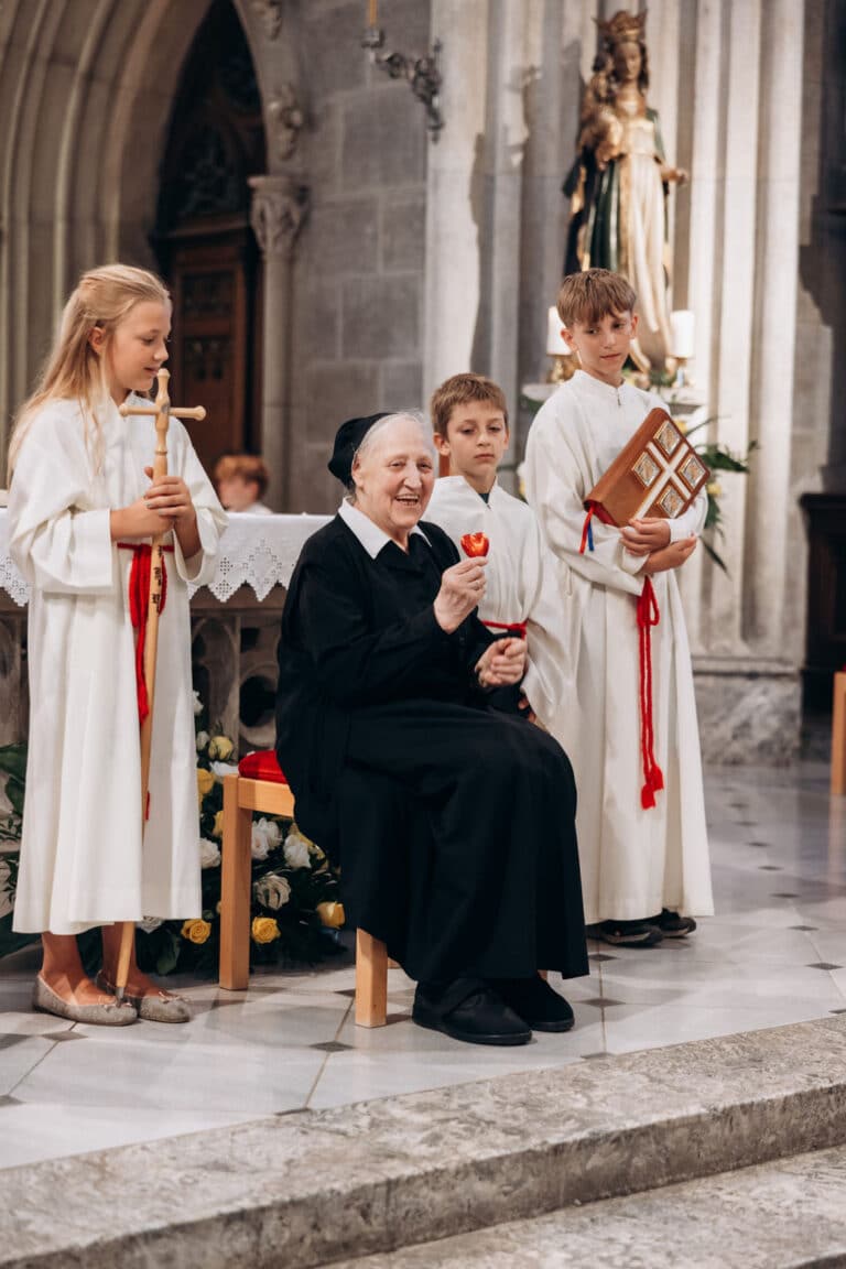 Hemmasoontag and farewell to Sister Friedburg