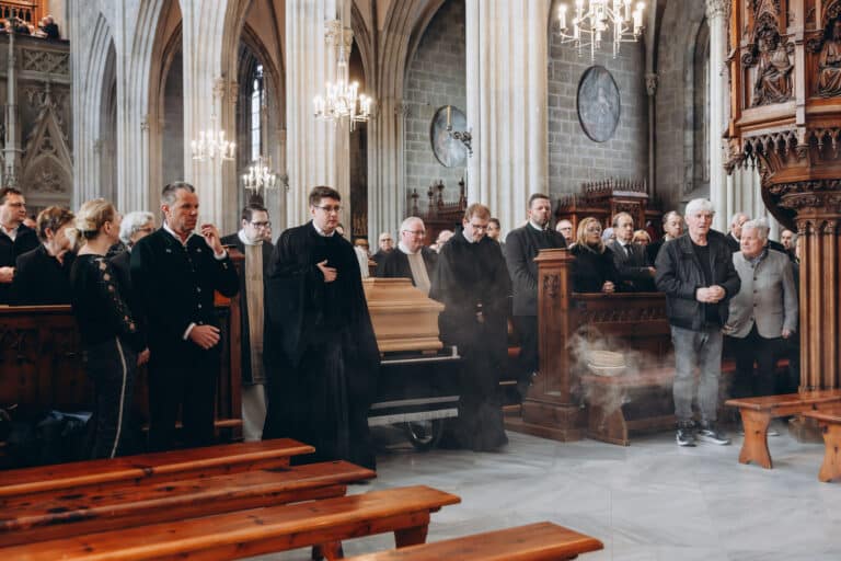 圣安魂曲和修道院长布鲁诺的葬礼