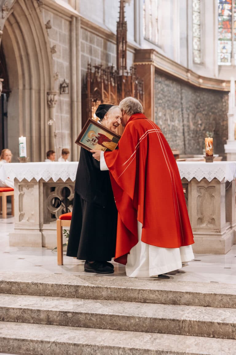 Hemmasoontag and farewell to Sister Friedburg
