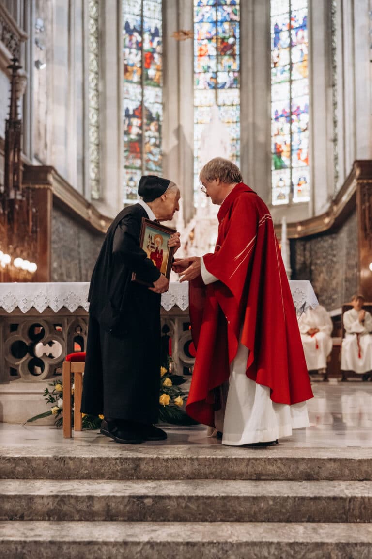 Hemmasoontag and farewell to Sister Friedburg