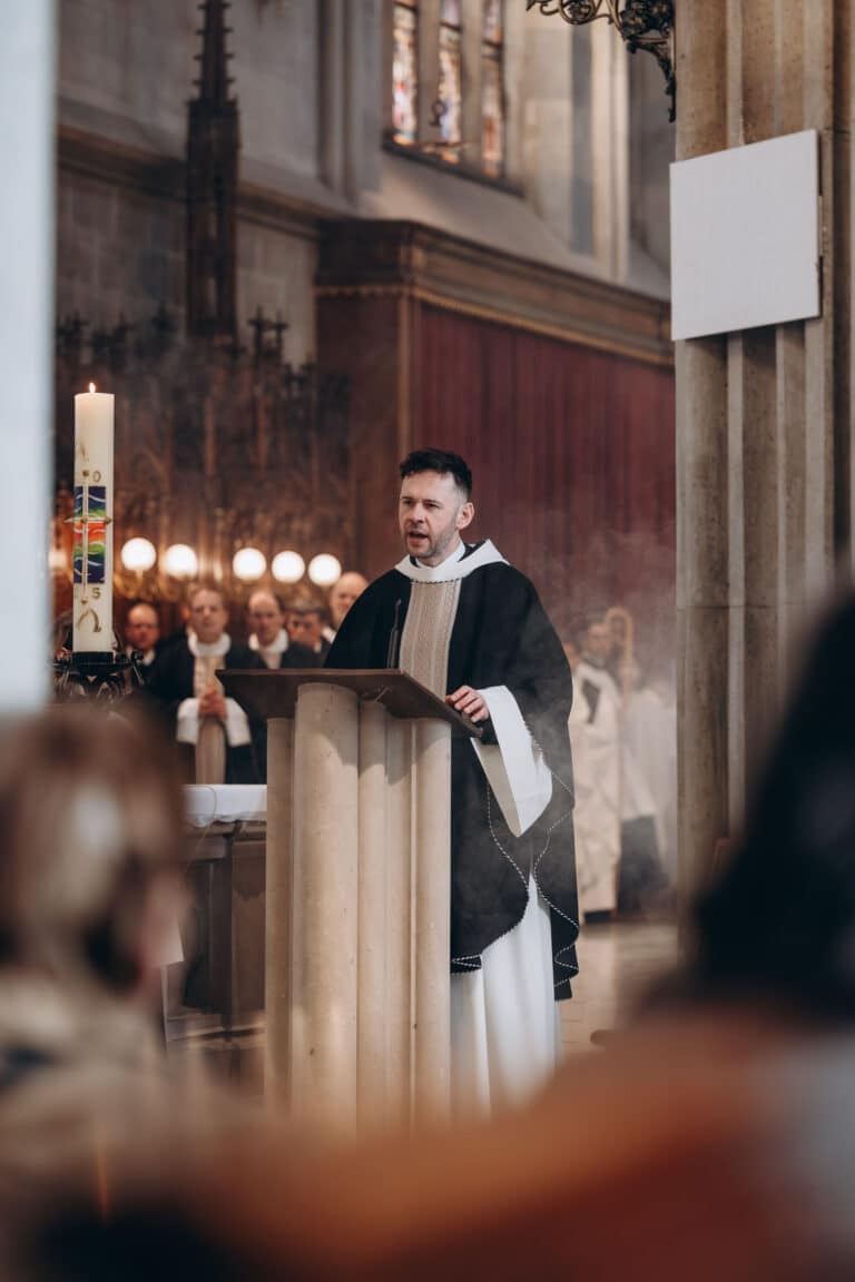 圣安魂曲和修道院长布鲁诺的葬礼