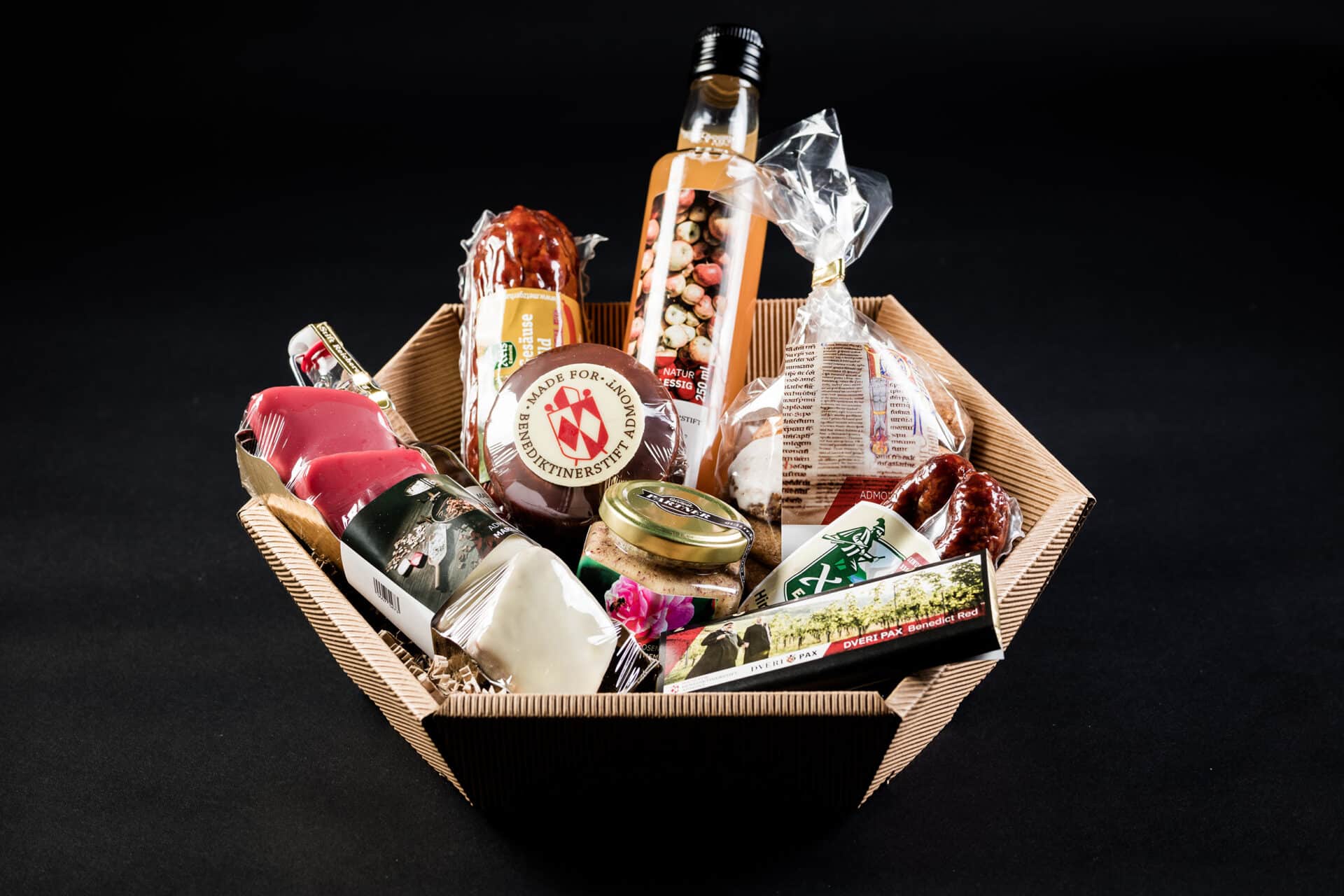 Panier cadeau ©Thomas Sattler www