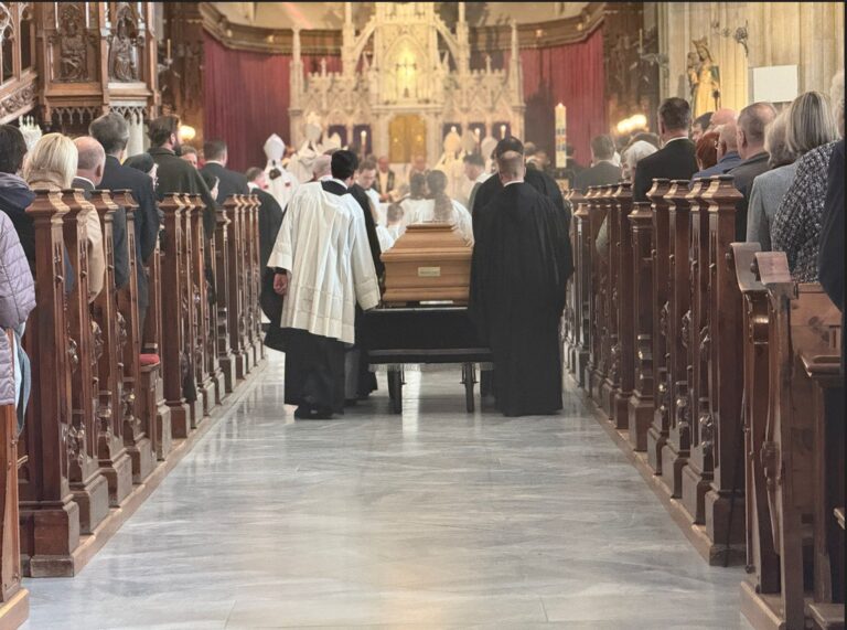 Requiem Altabt Bruno Spletna stran