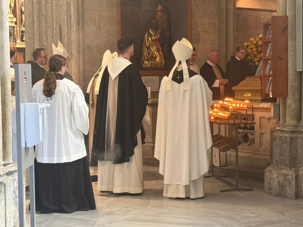 Requiem Altabt Bruno Spletna stran