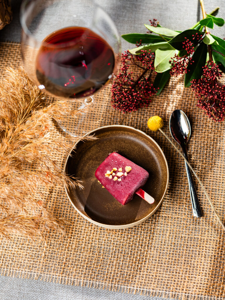Dveri Pax Restaurant dishes (c) Hallastudio ()