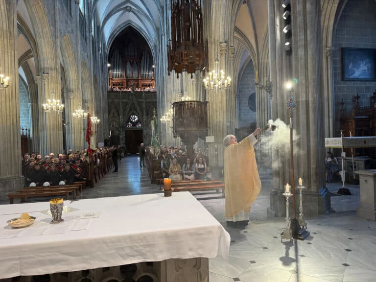 StiftAdmont Corpus Christi IMG