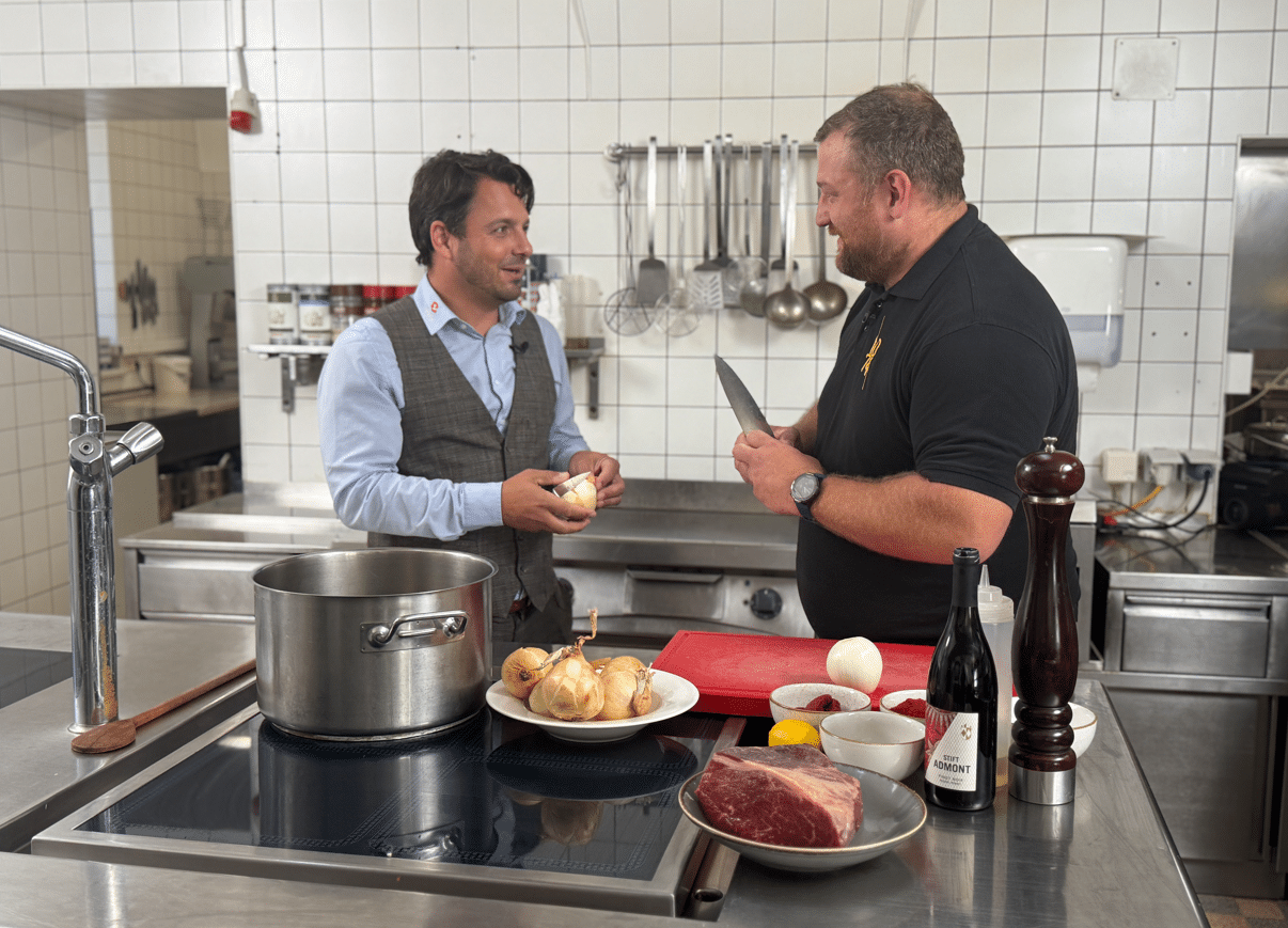 Ulli cooks light small with Christoph