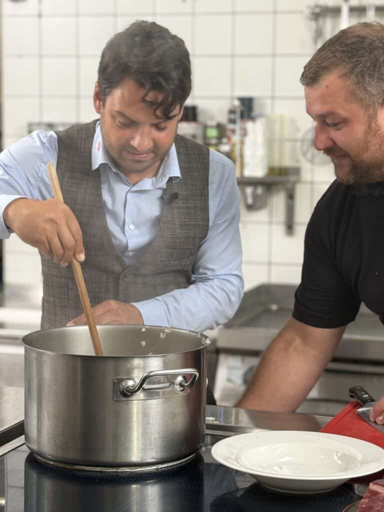 Ulli cooks with Hell Christoph