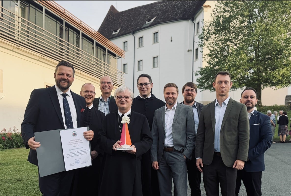 Assegnazione dello Schloss Seggau; intestazione della diocesi