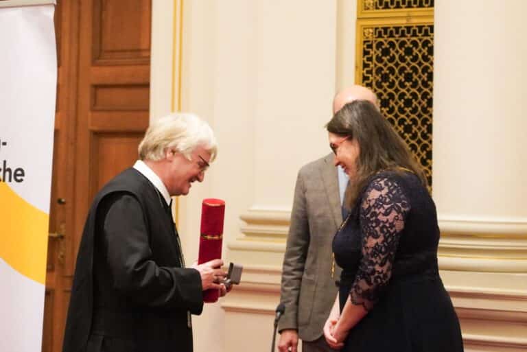 格哈德方丈奖环