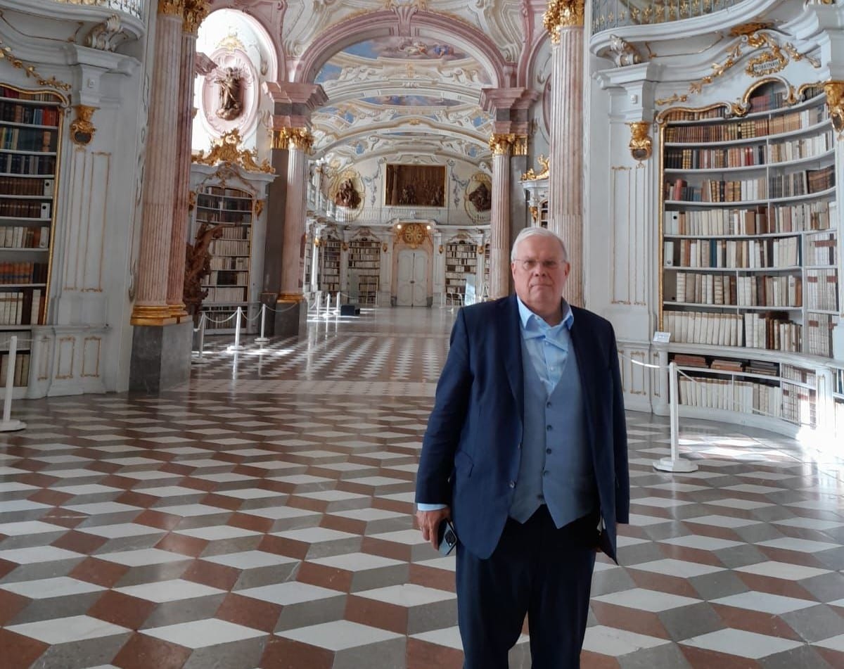 mag Christian Wehrschütz visita la Abadía de Admont